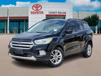 Used 2017 Ford Escape SE w/ Equipment Group 201A image 1