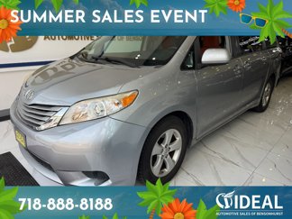Used 2016 Toyota Sienna LE image 1