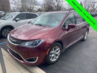 Used 2018 Chrysler Pacifica Touring-L Plus w/ Tire & Wheel Group image 1