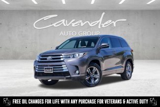 Used 2017 Toyota Highlander Limited Platinum image 1