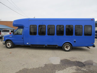 Used 2010 Ford E-450 and Econoline 450 Super Duty image 1