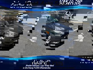 Used 2015 Ford Focus SE image 1