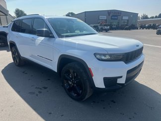 Used 2023 Jeep Grand Cherokee L Laredo image 1