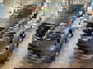 Used 2023 Nissan Rogue S image 1