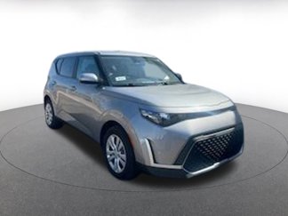 Used 2023 Kia Soul LX image 1