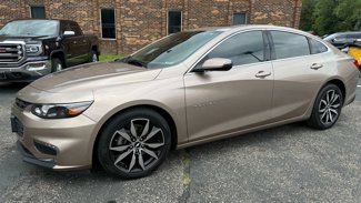 Used 2018 Chevrolet Malibu LT w/ Leather Package image 1