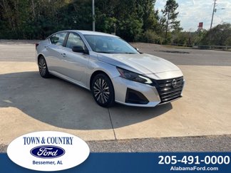 Used 2024 Nissan Altima 2.5 SV image 1