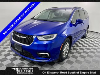 Certified 2021 Chrysler Pacifica Touring image 1