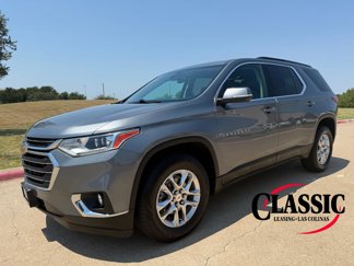 Used 2021 Chevrolet Traverse LT image 1