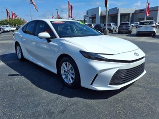 Used 2025 Toyota Camry LE w/ Convenience Package image 1
