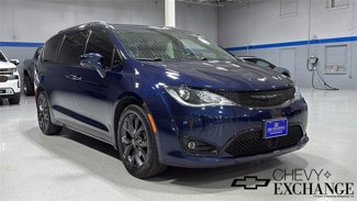 Used 2020 Chrysler Pacifica Touring-L Plus w/ Advanced Safetytec Group image 1