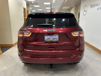 Used 2022 Jeep Compass High Altitude video 4