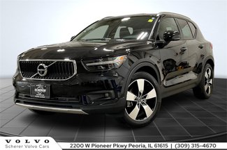 Certified 2022 Volvo XC40 T5 Momentum w/ Premium Package image 1