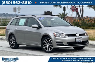 Used 2016 Volkswagen Golf Limited Edition image 1