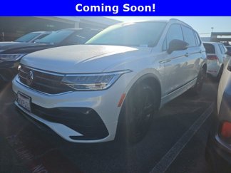 Used 2022 Volkswagen Tiguan SE R-Line image 1