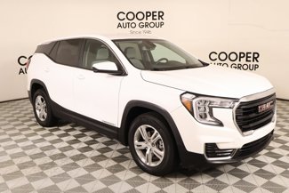 Used 2024 GMC Terrain SLE image 1
