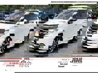 Used 2015 Honda Odyssey Touring Elite image 1
