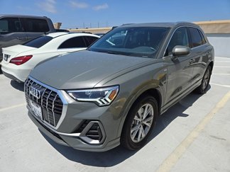 Used 2023 Audi Q3 2.0T Premium w/ Convenience Package image 1