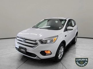 Used 2017 Ford Escape SE image 1
