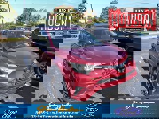 Used 2018 Toyota RAV4 LE image 1