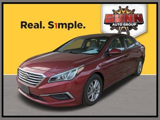 Used 2016 Hyundai Sonata SE image 1