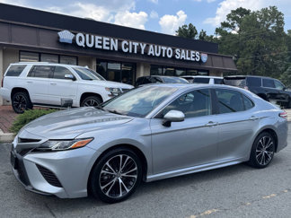 Used 2020 Toyota Camry SE image 1