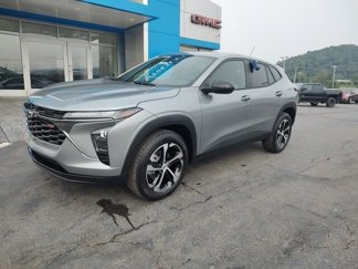 New 2025 Chevrolet Trax RS image 1