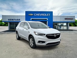 Used 2018 Buick Enclave Essence image 1