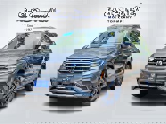 Certified 2024 Volkswagen Tiguan SE image 1