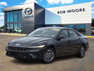 Used 2024 Hyundai Elantra SEL image 1