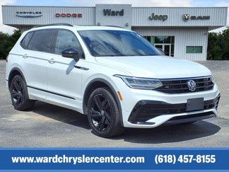 Used 2023 Volkswagen Tiguan SE R-Line image 1