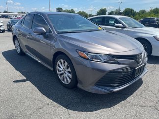 Used 2020 Toyota Camry LE image 1