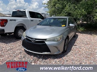Used 2015 Toyota Camry SE image 1