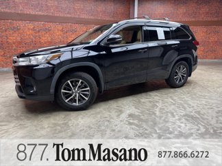 Used 2018 Toyota Highlander XLE image 1