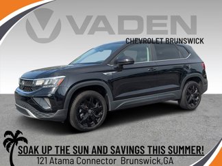 Used 2022 Volkswagen Taos SE image 1