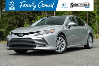Used 2021 Toyota Camry LE image 1