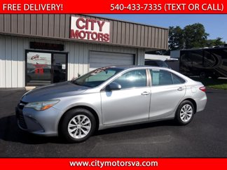 Used 2015 Toyota Camry LE image 1