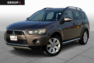Used 2011 Mitsubishi Outlander SE image 1