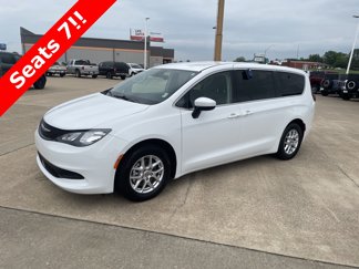 Used 2023 Chrysler Voyager LX image 1