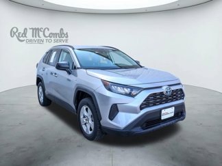 Used 2021 Toyota RAV4 LE image 1