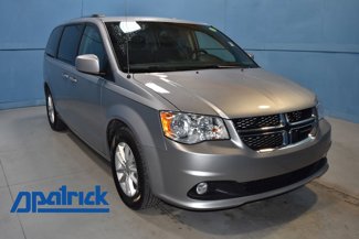 Used 2019 Dodge Grand Caravan SXT w/ Driver Convenience Group image 1