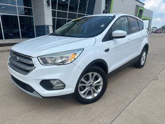 Used 2017 Ford Escape SE image 1