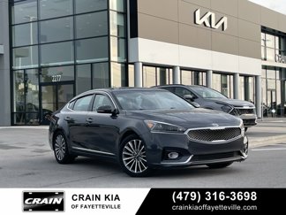 Used 2017 Kia Cadenza Premium image 1