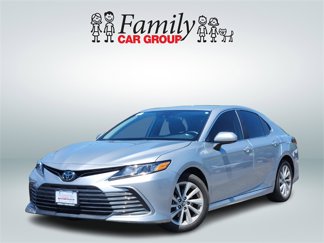 Used 2023 Toyota Camry LE image 1