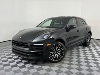Certified 2025 Porsche Macan image 1
