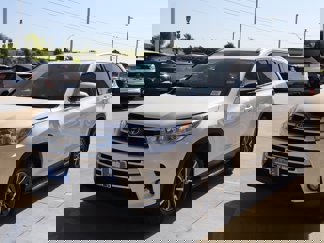 Used 2019 Toyota Highlander XLE image 1