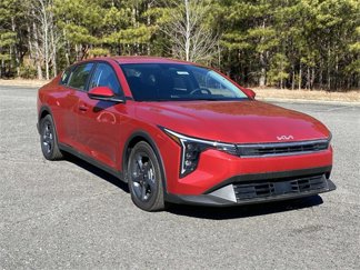New 2025 Kia K4 LXS image 1