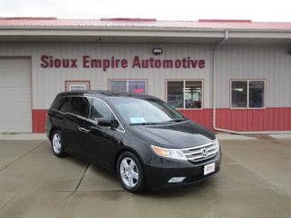 Used 2011 Honda Odyssey Touring image 1