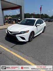 Used 2019 Toyota Camry SE image 1