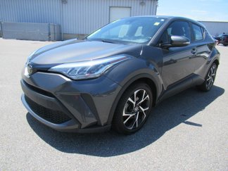 Used 2022 Toyota C-HR XLE image 1